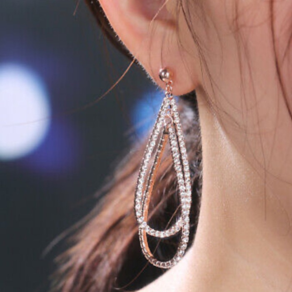 NEW Rose Gold Gorgeous Earrings - Picture 2 of 4